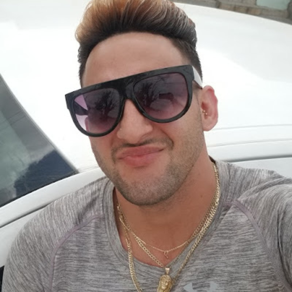 Meet your Posher, Mitchell